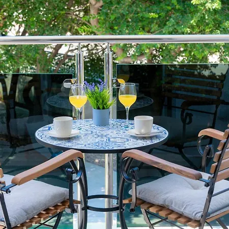 Διαμέρισμα Gold 4 *